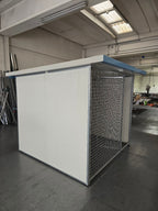 Box con 3 lati coibentati e frontale in rete o tondino
